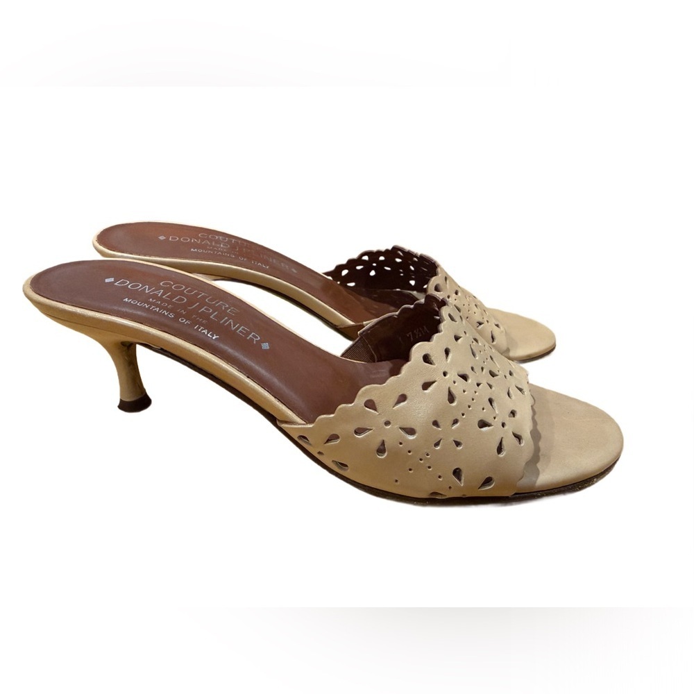 Donald J. Pliner Couture Women's Tan Nude Cutout Kitten Heels